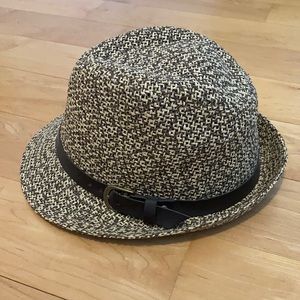 Hat with adjustable inside